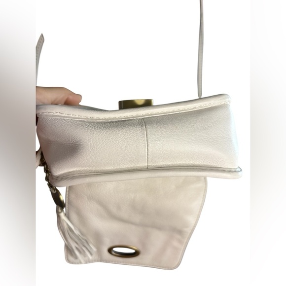 Crown Vintage women’s crossbody bag color cream off white preloved like new - Picture 3 of 8